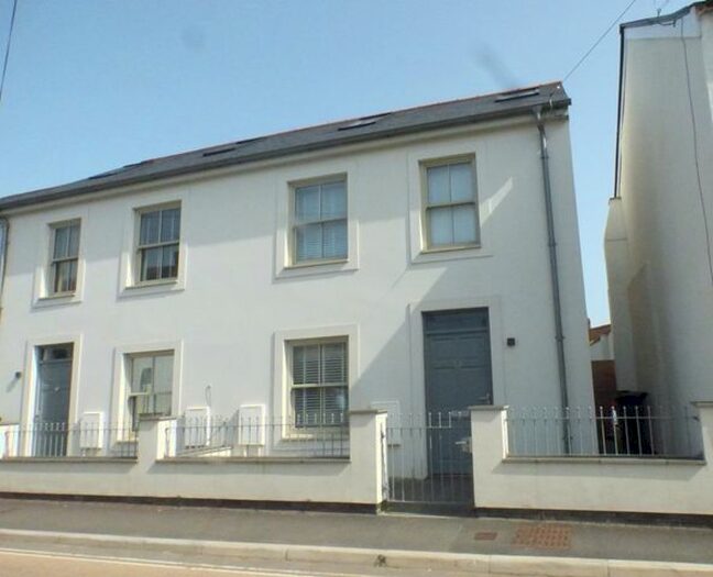 3 Bedroom Town House To Rent In High Street, Topsham, Exeter, EX3