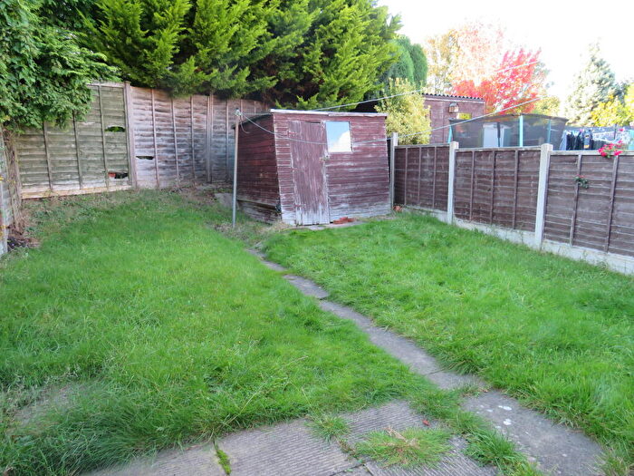 4 Bedroom Terraced House To Rent In Douglas Road, Oldbury, B68