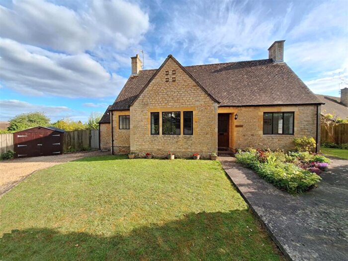 3 Bedroom Detached Bungalow For Sale In Hoo Lane, Chipping Campden, GL55