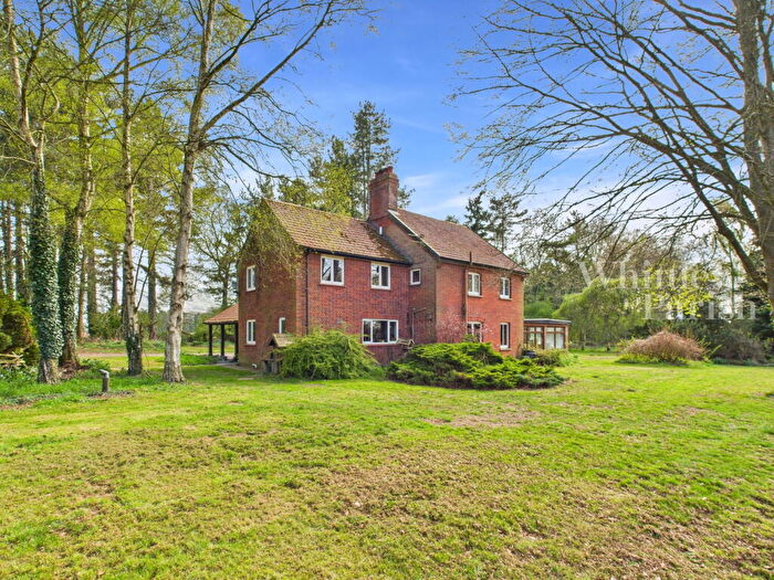 4 Bedroom Equestrian Facility For Sale In Harling Road, Garboldisham, IP22