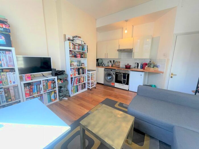 1 Bedroom Flat To Rent In Belmont Road, Turnpike Lane, N15