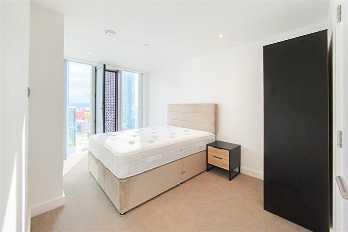2 Bedroom Apartment To Rent In Elizabeth Tower, M15