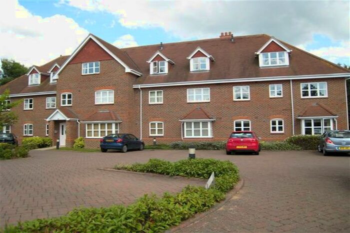 1 Bedroom Apartment To Rent In Sherfield-On-Loddon, Hampshire, RG27