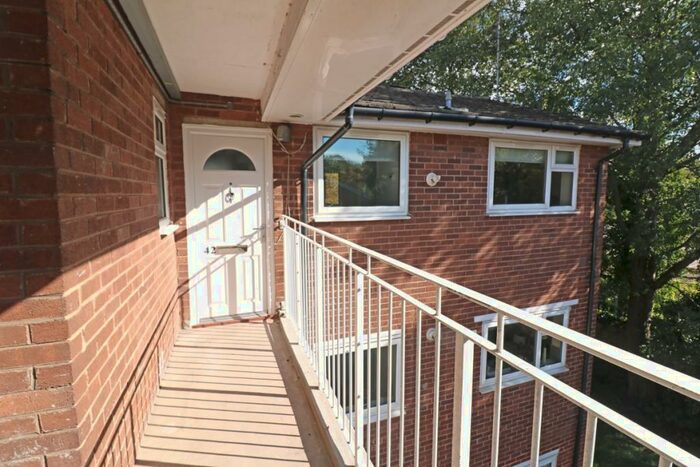 1 Bedroom Apartment To Rent In Ward Grove, Birkenhead, Merseyside, CH42