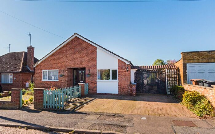 3 Bedroom Detached Bungalow For Sale In Albert Road, Finedon, Wellingborough, NN9