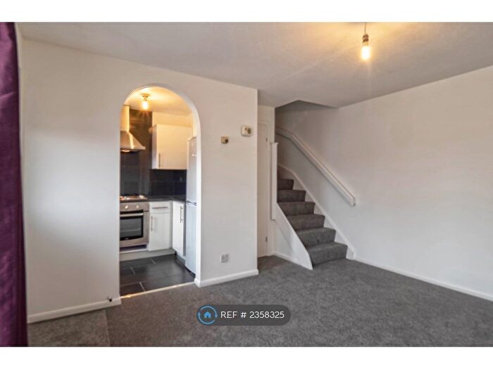 1 Bedroom Terraced House To Rent In The Green, Ashford, TW15