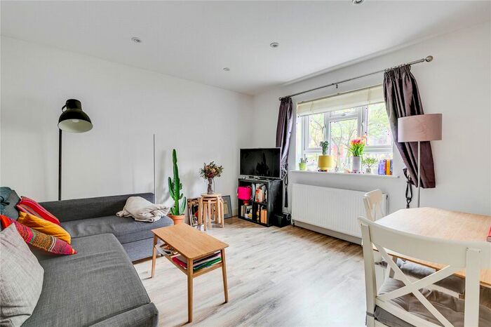 1 Bedroom Flat To Rent In Halton Road, Canonbury, N1