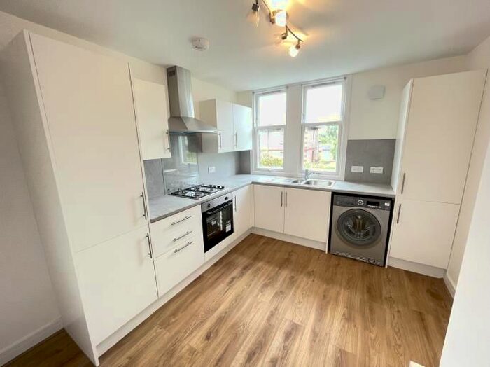 2 Bedroom Maisonette To Rent In Ashbank Road, Dundee, DD2