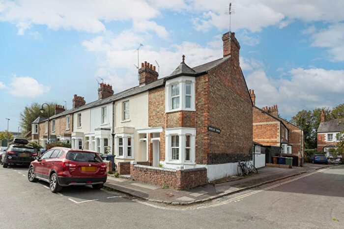 2 Bedroom End Of Terrace House For Sale In Bridge Street, Oxford, OX2