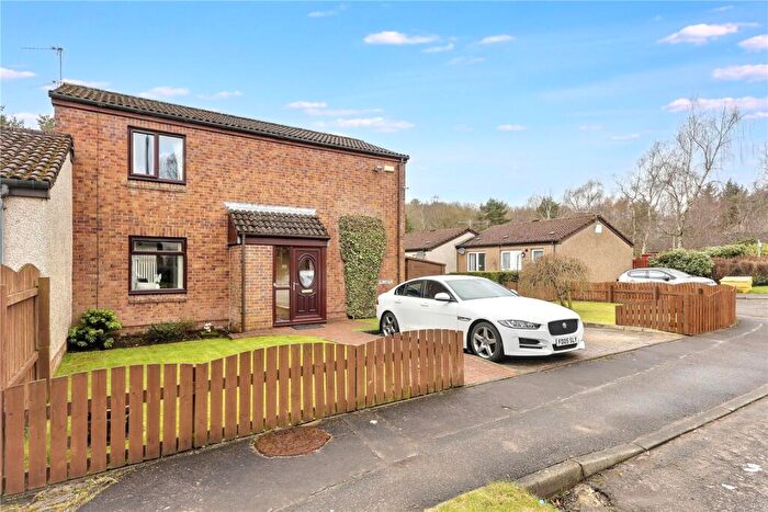 3 Bedroom End Of Terrace House For Sale In Strathyre Place, Glenrothes, KY7