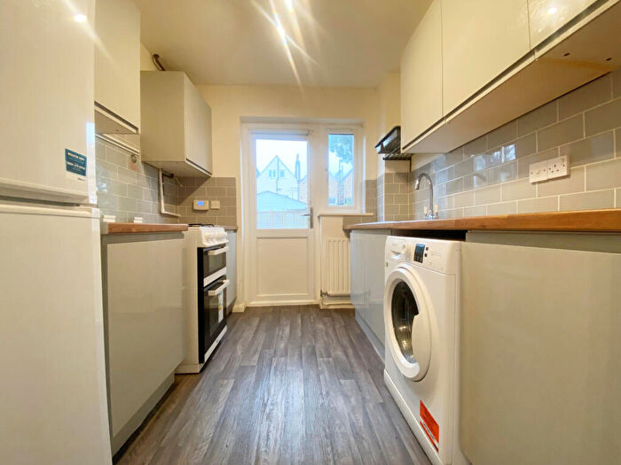 1 Bedroom House To Rent In Lara Close, Lewisham, SE13