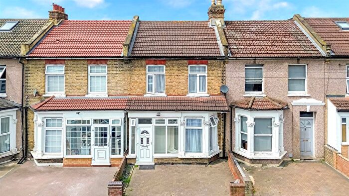 3 Bedroom Property For Sale In Spencer Road, Ilford, IG3