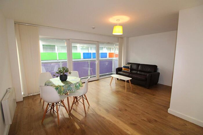 2 Bedroom Apartment For Sale In Concord Street, Leeds, LS2