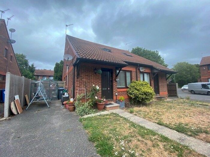 1 Bedroom Semi-Detached House To Rent In Cobb Close, Datchet, Slough, SL3