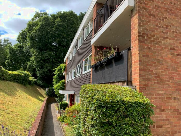 2 Bedroom Flat To Rent In Glenwood Avenue, Southampton, SO16