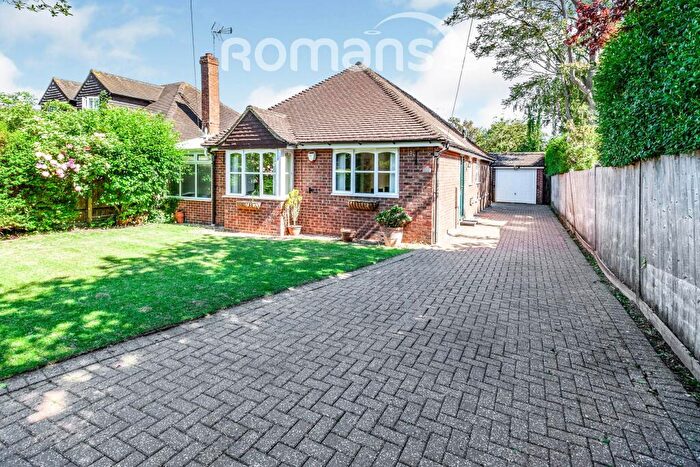 3 Bedroom Bungalow To Rent In York Road, Windsor, SL4