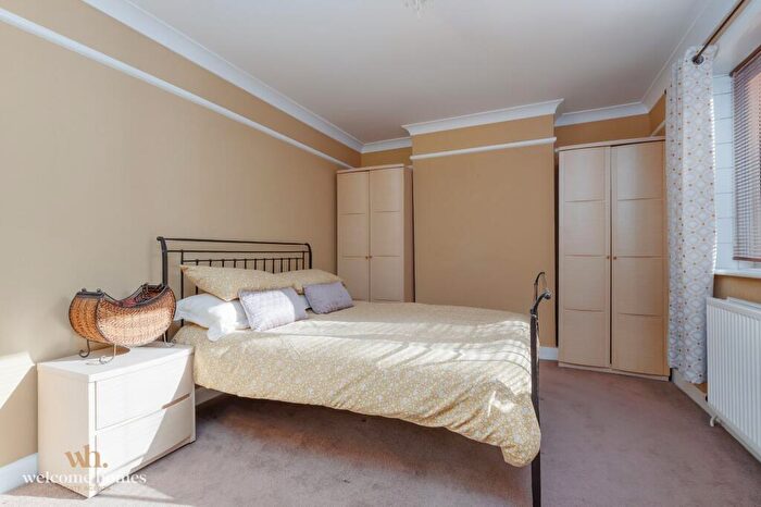 2 Bedroom Flat For Sale In Castle Lane East, Castle Court, BH7