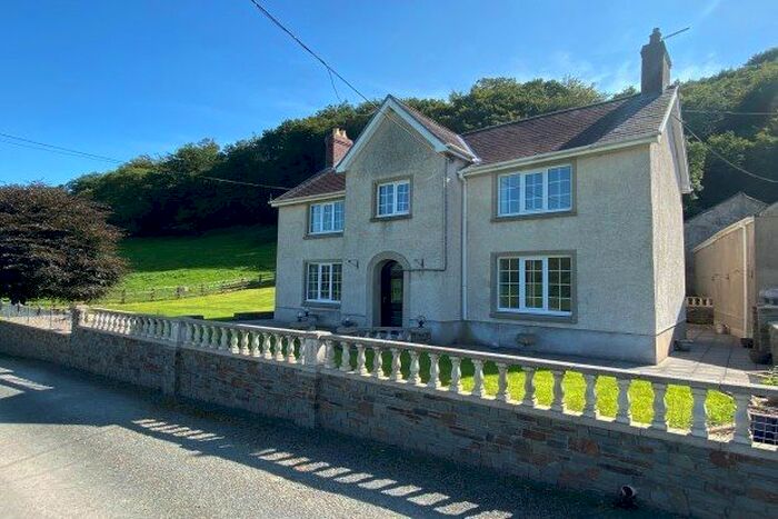 3 Bedroom Property To Rent In Llanllawddog, Caerfyrddin, SA32