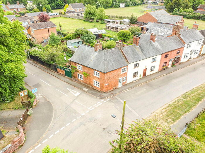 3 Bedroom End Of Terrace House For Sale In West End, Welford, Northampton, NN6