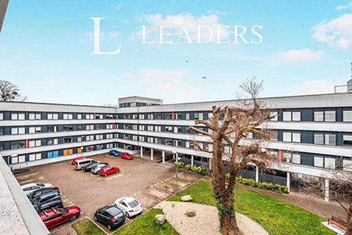 1 Bedroom Apartment To Rent In Compass Point, Southampton, SO16