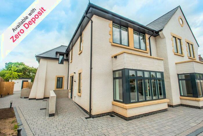 2 Bedroom Cluster House To Rent In New Road, West Parley, Bournemouth, BH10