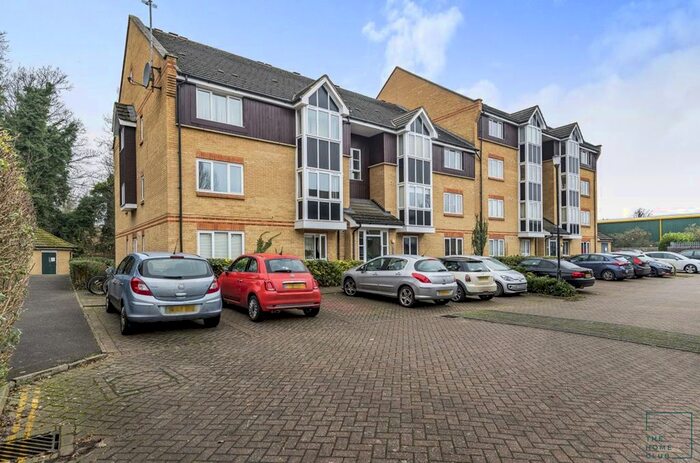 2 Bedroom Flat To Rent In Faraday Road, Guildford, GU1