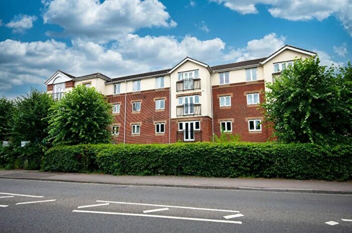 2 Bedroom Flat To Rent In West End Road, Southampton, SO18