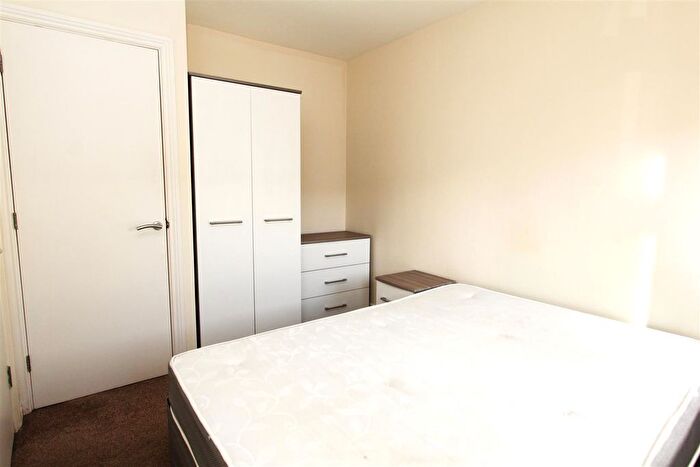 1 Bedroom Flat To Rent In Brunswick Court, Leeds, LS2
