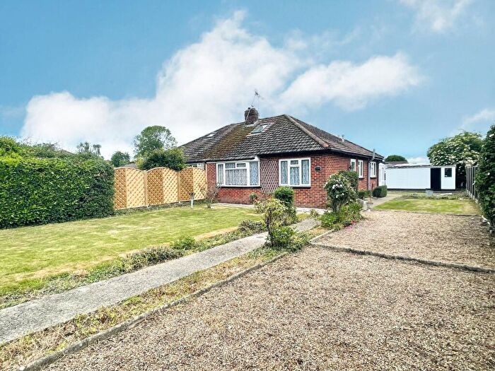 3 Bedroom Bungalow To Rent In Hambledon Road, Denmead, PO7