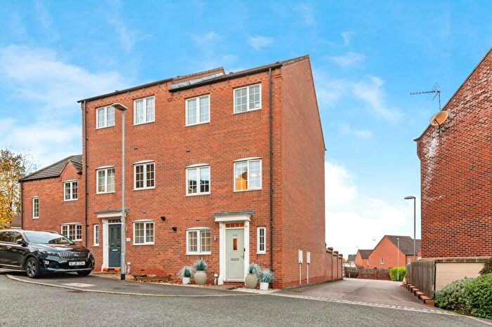 3 Bedroom Semi-Detached House For Sale In Wharf Gardens, Bingham, Nottingham, Nottinghamshire, NG13
