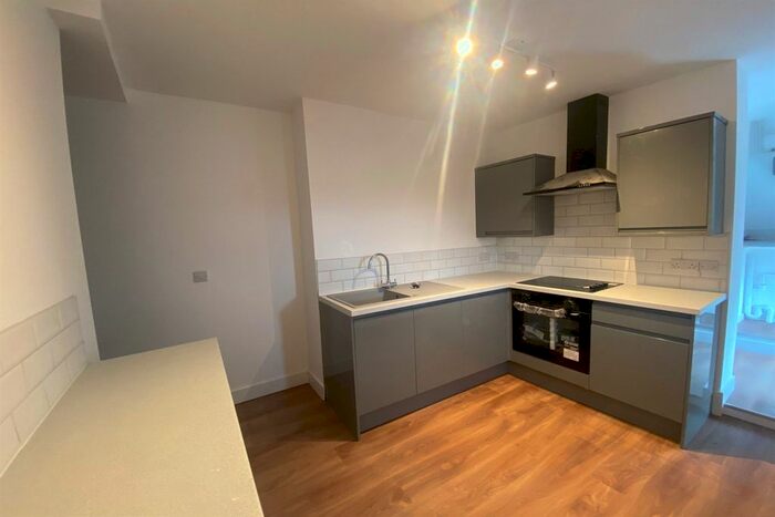 3 Bedroom Flat To Rent In High Street, Long Eaton, NG10