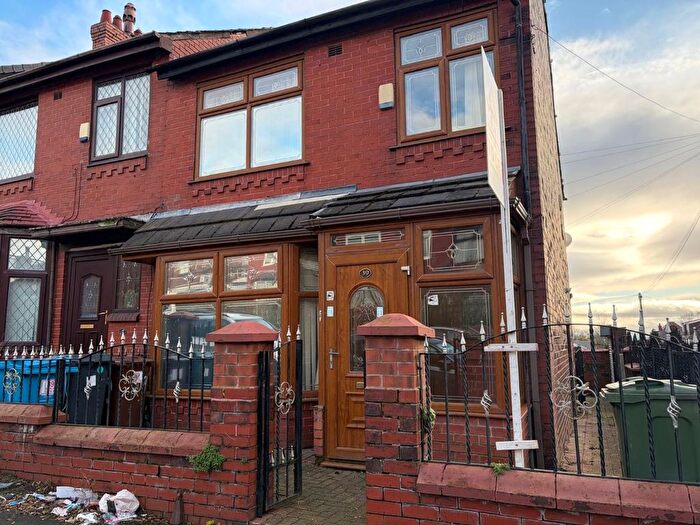 3 Bedroom Terraced House To Rent In Keble Avenue, Oldham, OL8