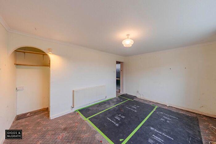 2 Bedroom Semi-Detached House For Sale In Lancelot Way, Fenstanton, Huntingdon, Cambridgeshire, PE28