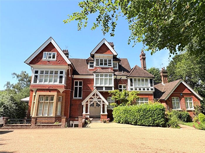 2 Bedroom Flat For Sale In Broadwater Down, Tunbridge Wells, Kent, TN2