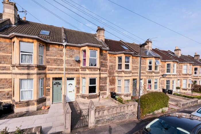 3 Bedroom Terraced House To Rent In Triangle West, Bath, BA2