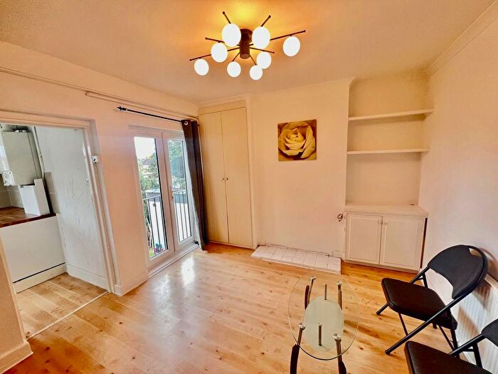 2 Bedroom Maisonette To Rent In Stanley Avenue, Greenford, Middlesex, UB6