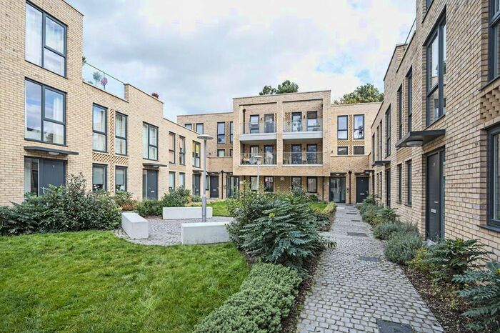 1 Bedroom Flat To Rent In Kempton Mews, East Ham, London, E6