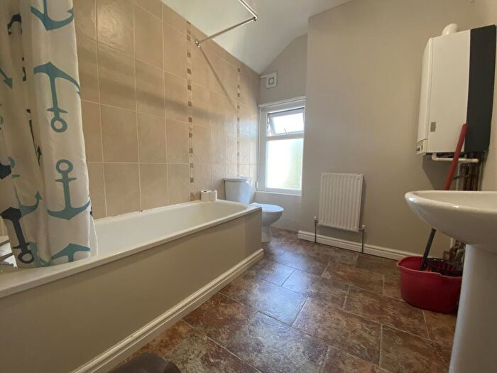 1 Bedroom Flat To Rent In Cyfarthfa Street, Roath, CF24