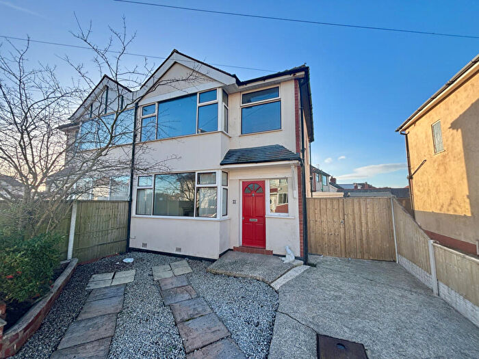 3 Bedroom Semi Detached House For Sale In Brentwood Avenue, Cleveleys, FY5