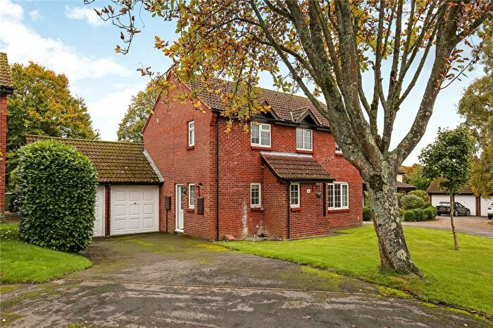 4 Bedroom Detached House For Sale In Rowan Close, South Wonston, Winchester, Hampshire, SO21