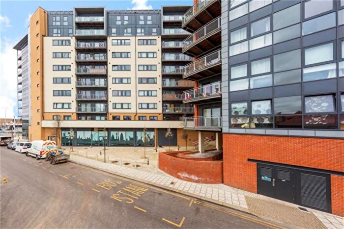 2 Bedroom Apartment To Rent In - Perth Road, Ilford, IG2