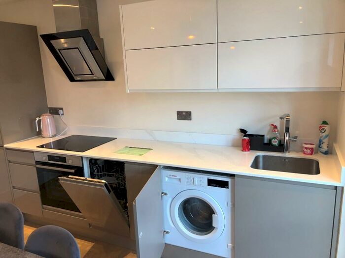 1 Bedroom Apartment To Rent In High Street, London, N8