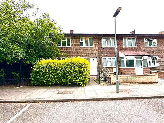 4 Bedroom End Terrace House To Rent In Limehouse, London, E1