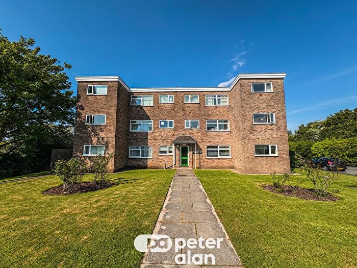 2 Bedroom Flat To Rent In Curlew Close, Whitchurch, Cardiff, CF14