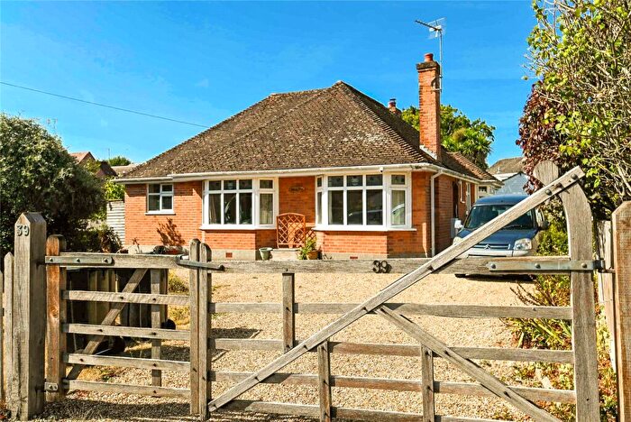 3 Bedroom Bungalow For Sale In Kennard Road, New Milton, Hampshire, BH25