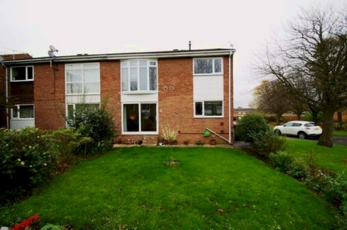 2 Bedroom Flat To Rent In Norton Close, Chester Le Street, DH2