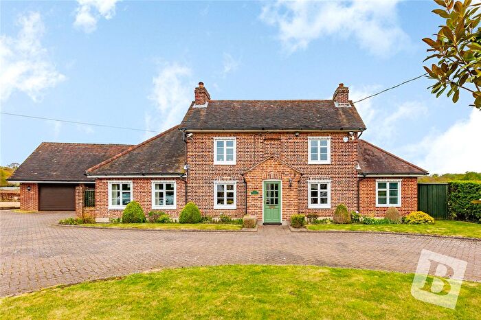4 Bedroom Detached House To Rent In Mascalls Cottage, Nags Head Lane, Brentwood, CM14