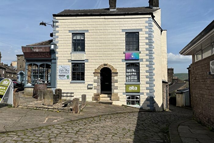 Office To Rent In Market Place, Chapel-En-Le-Frith, SK23