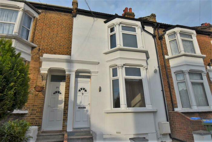 4 Bedroom Terraced House To Rent In Saunders Road London, SE18