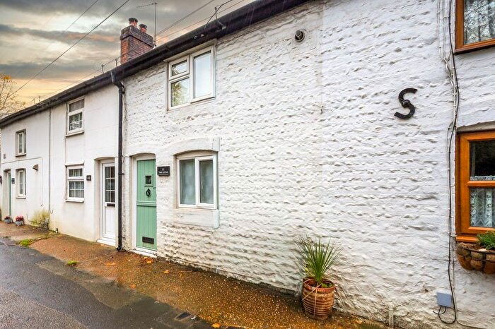 2 Bedroom Cottage For Sale In South Road, Hailsham, BN27